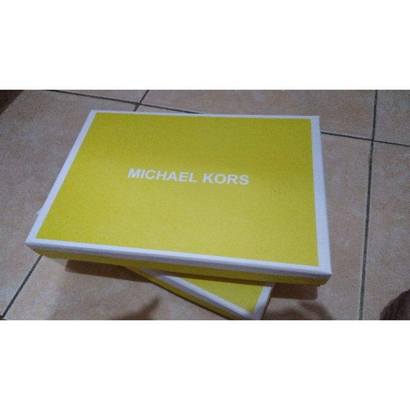 

box packing tas handbag MK ukuran 30x20x4