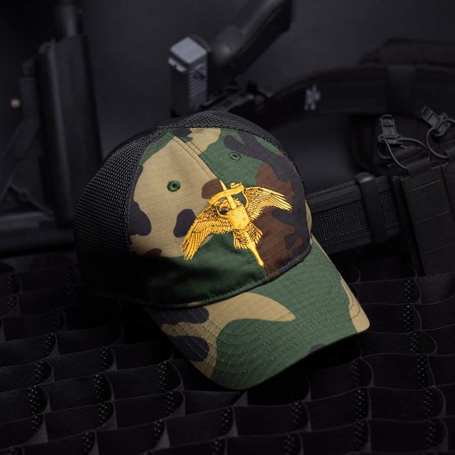TOPI SPIRITUS INVICTUS WOODLAND KOMBINASI JARING HITAM