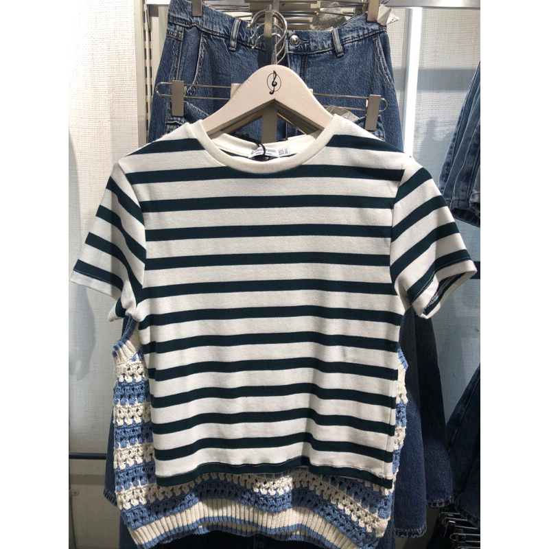 Stradivarius tshirt // kaos stradivarius // crop stradivarius // kaos polos