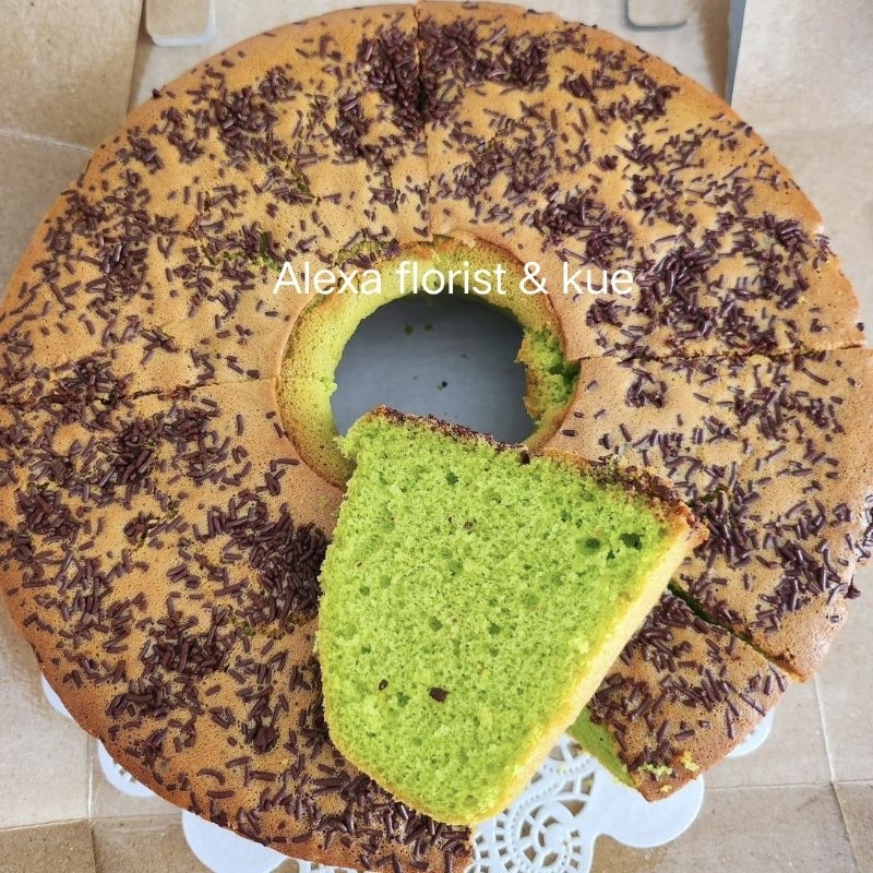 

CAKE BOLU SANTAN PANDAN SUPER LEMBUT 24*24cm