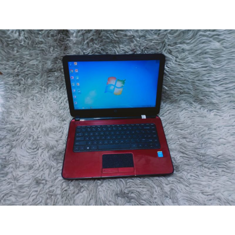 Laptop Hp 14-r110TU core i3-4030U seri slim baterai baru layar baru keyboard baru (Z757)