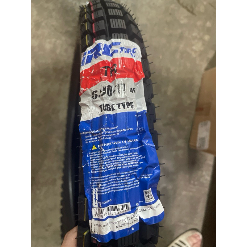 Ban luar 300-17 Trail merk IRC