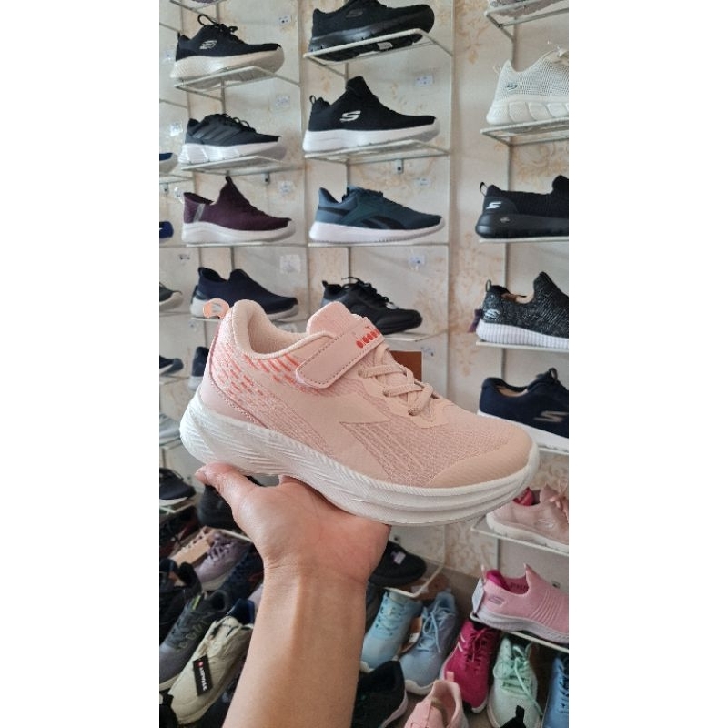 Sepatu Diadora kids Katya CB size  35