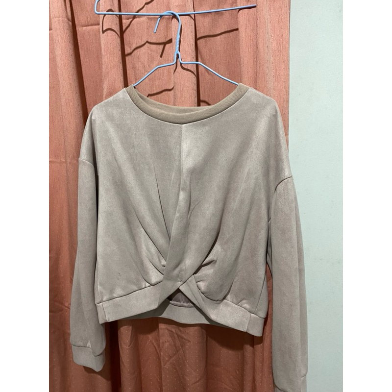 Sweater Ada Fashion (Preloved)