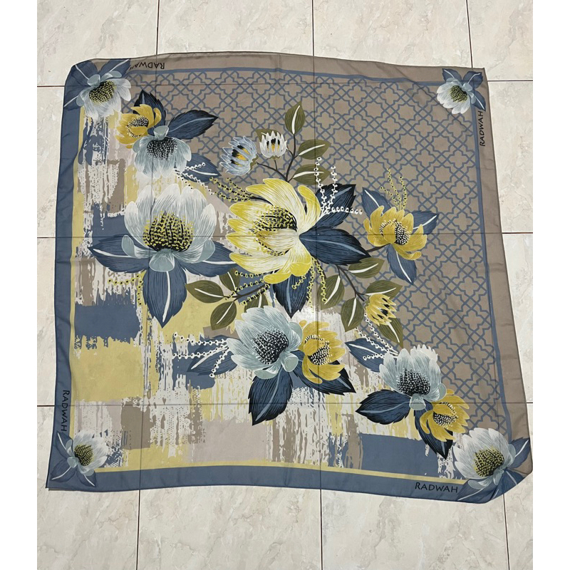 Preloved Hijab / Scarf Radwah