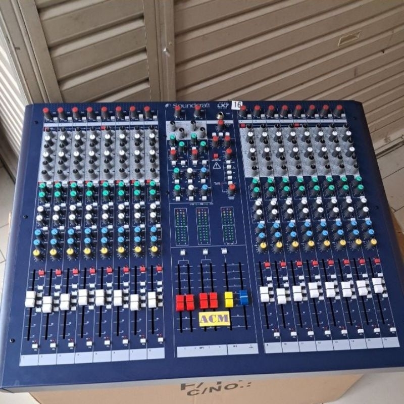 MIXER AUDIO SOUNDCRAFT LX7ii 16 CHANNEL LX7ii/16 LX7II-16