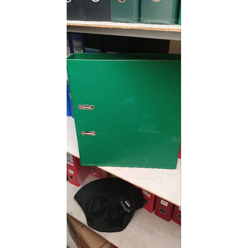 

Ordner BEKAS Trendy warna Hijau Hitam Merah