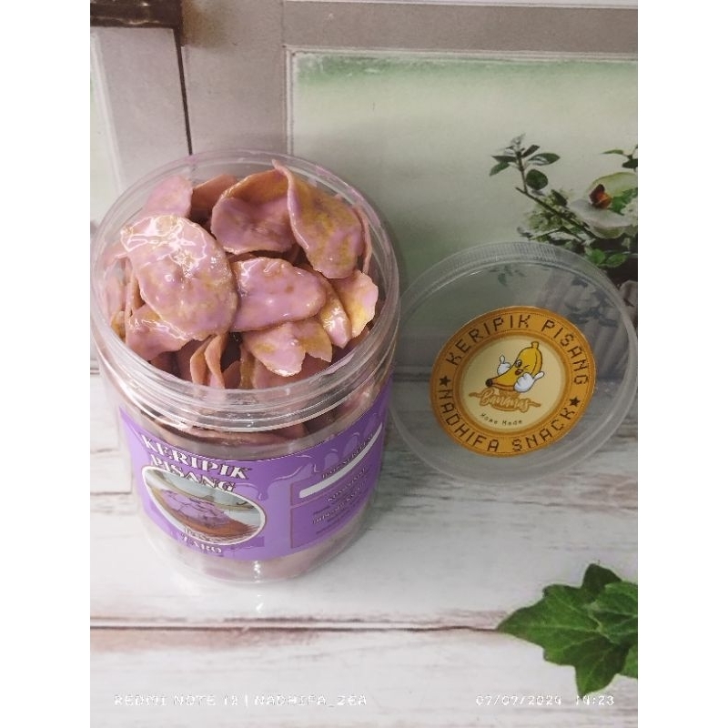 

keripik pisang rasa blueberry Nadhifa Snack