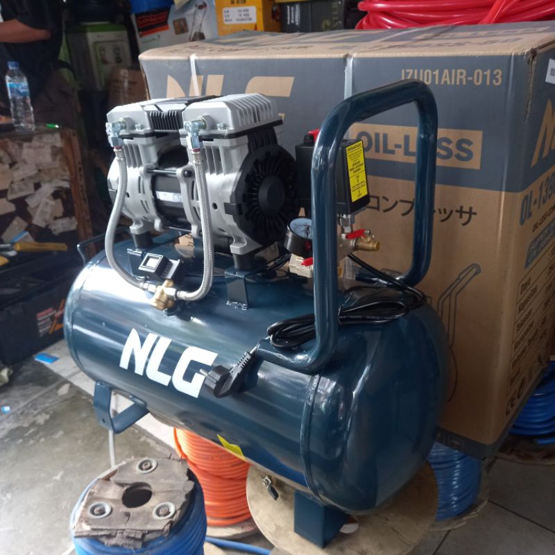 Izumi Max OM SS1390-24L Kompresor Silent Oilless 1.75 HP Super Speed