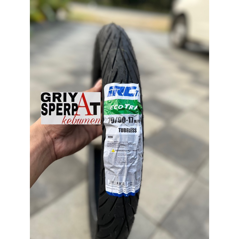 ban luar tubeless IRC 70/90-17