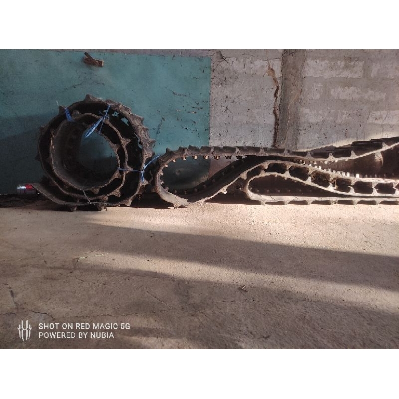 CRAWLER BAN BEKAS combine DC70