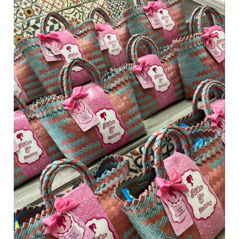 

SOUVENIR ULANG TAHUN TAS ANYAMAN ANAK FULL MEWAH / SOUVENIR ULTAH ANAK / SOUVENIR TAS ANYAMAN