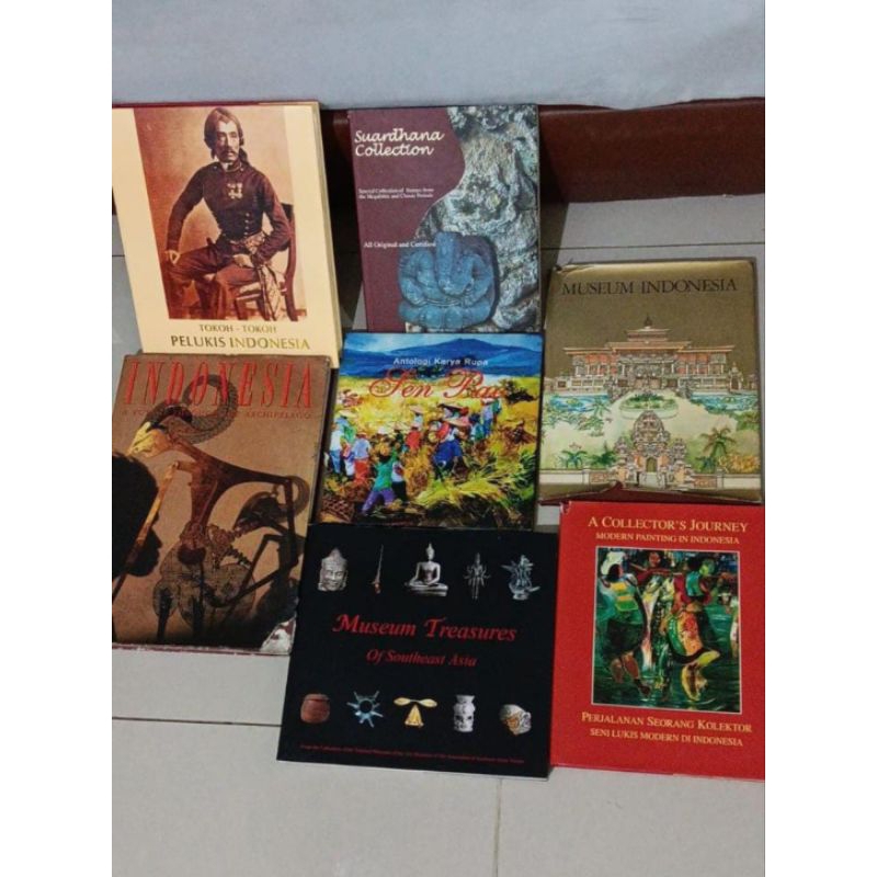 

Buku Lukisan Kebudayaan Indonesia Preloved Rare Books Indonesian Painter Museum Suardhana Collection