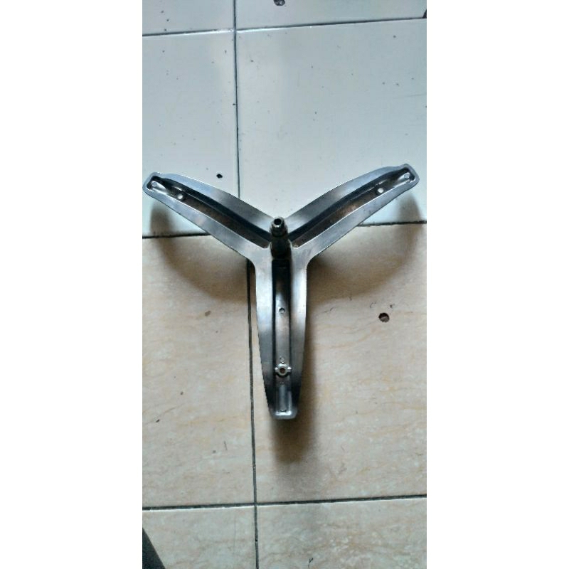Spider//dudukan segitiga mesin cuci Electrolux sabit kecil A00675504