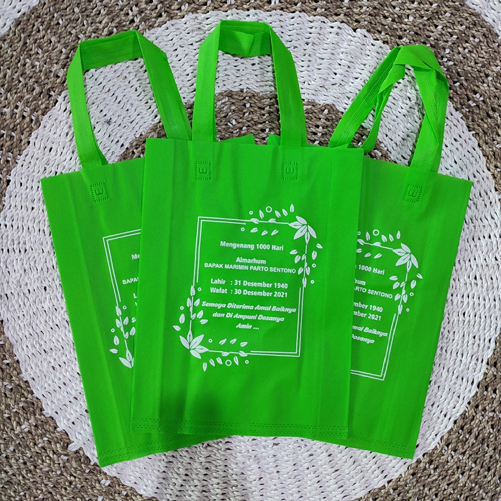 

Tas Goodie Bag Spunbond Custom 30X40 Cm