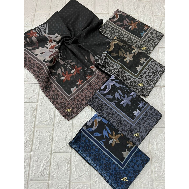 Azara Motif Hitam metal Logo