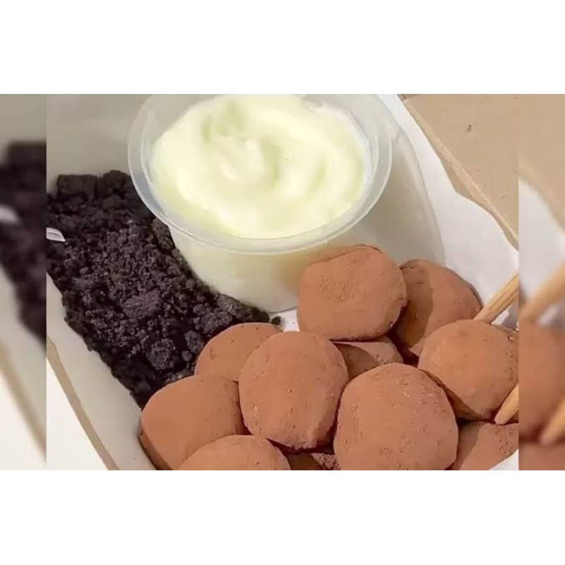 

Mochi Bites Chocolate by Annira Cake