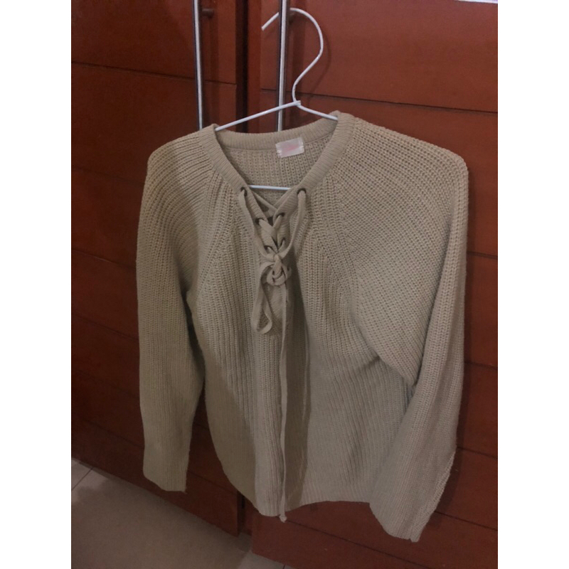 Preloved Sweater Rajut Tali Cream