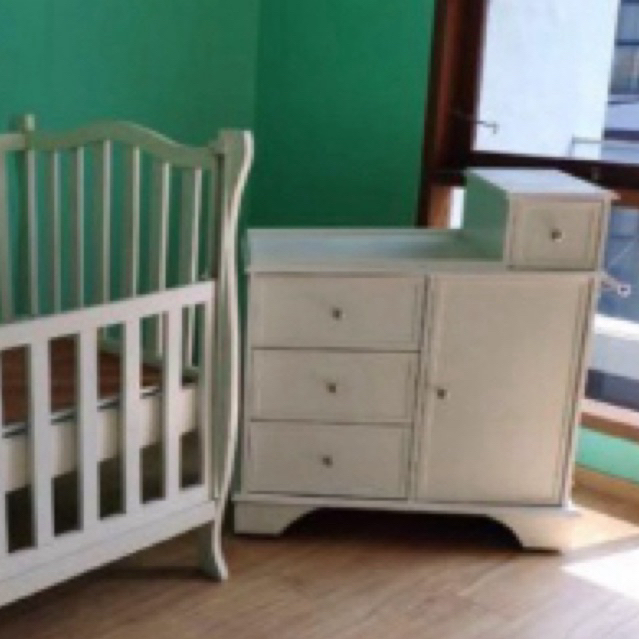 Lemari putih kayu custom meja tafel bayi second preloved