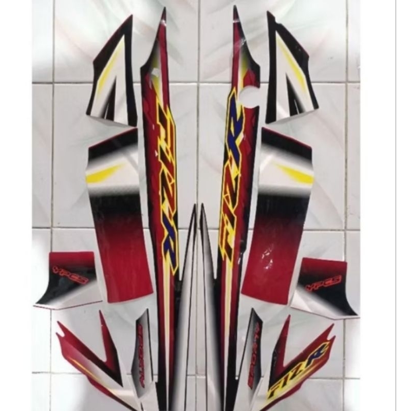 striping setiker lis body Yamaha Fiz R / Fiz sporty 2003 full