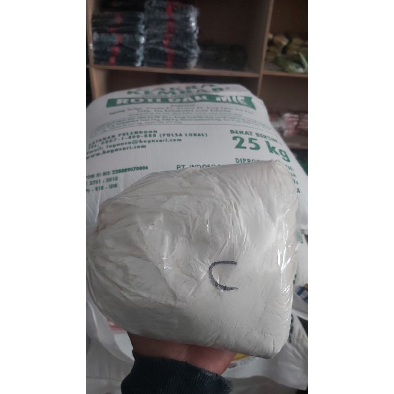 

Tepung Terigu Cakra Curah 1kg