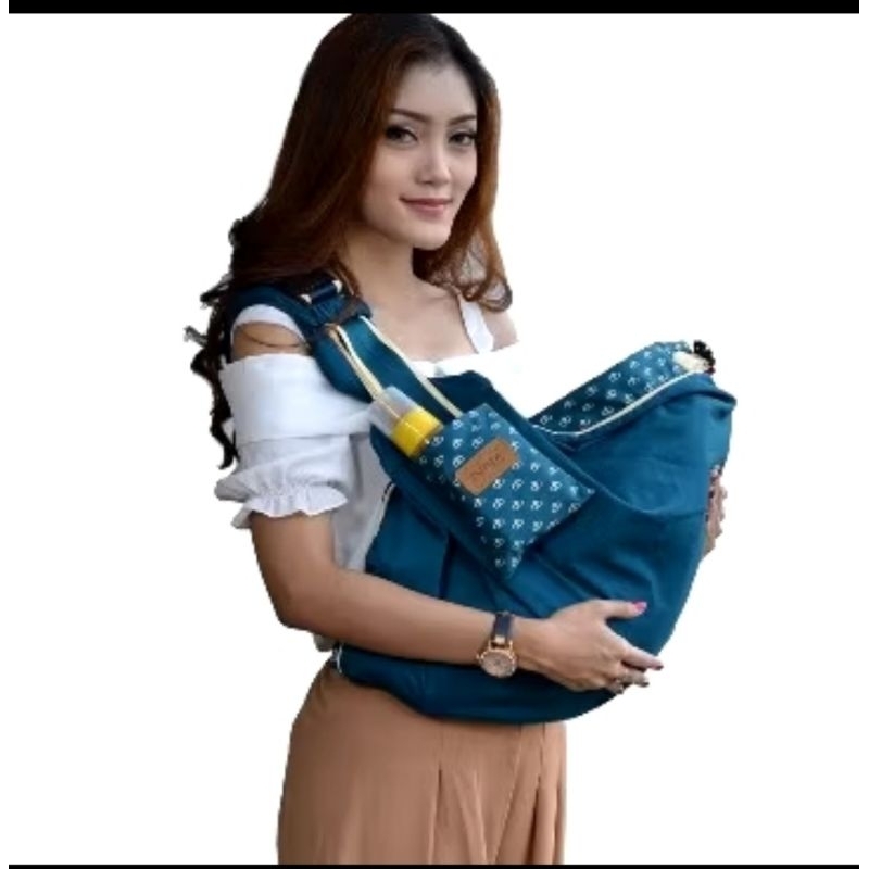 Dialogue gendongan baby