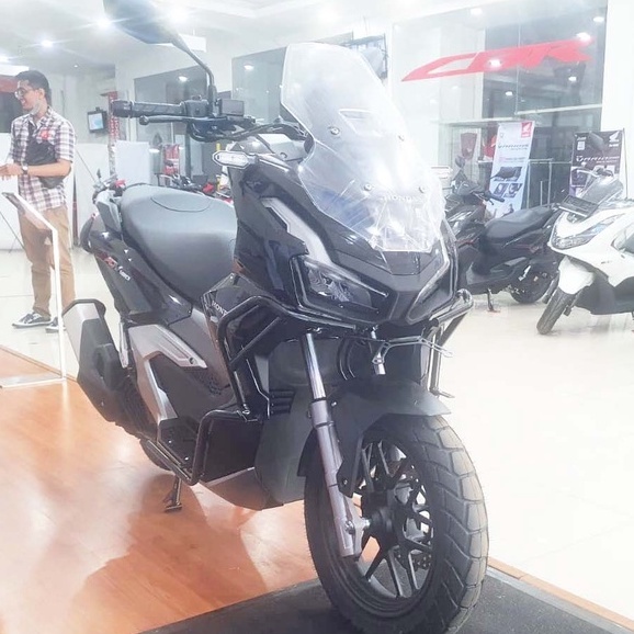 Crashbar honda adv 160 dan bracket lampu