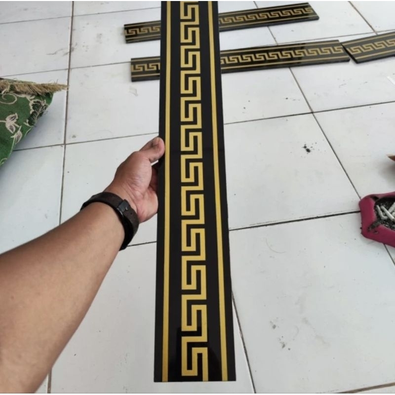 Granit List/Pline Grafir - Decorative - Pola 10x60 Plat Kuning Mass