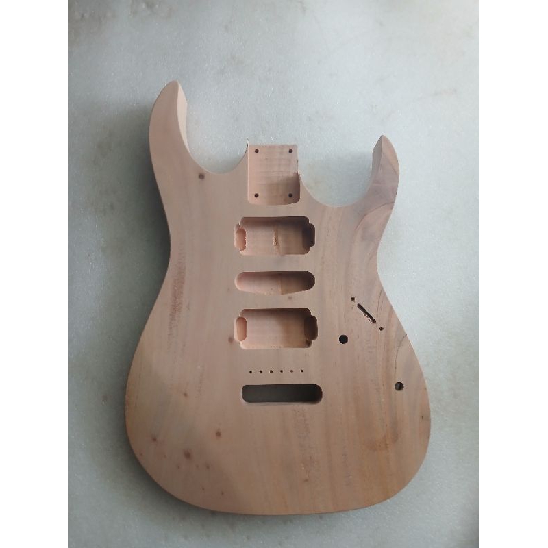 body gitar ibanez gio 22 fret