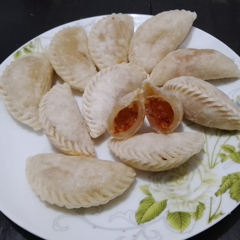 

cireng isi kikil pedas isi 10 pcs