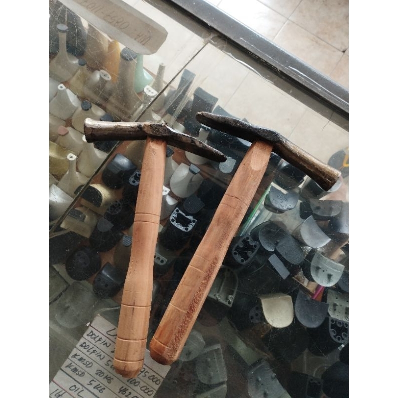 palu tukang sepatu