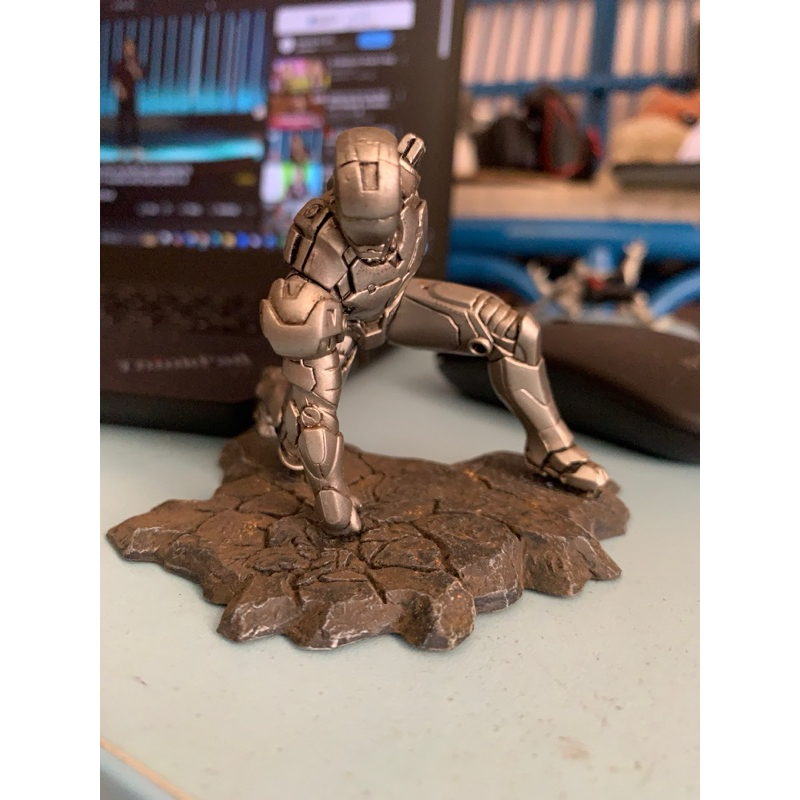 Silver Iron Man Marvel Gashapon setara skala 3.75 inch