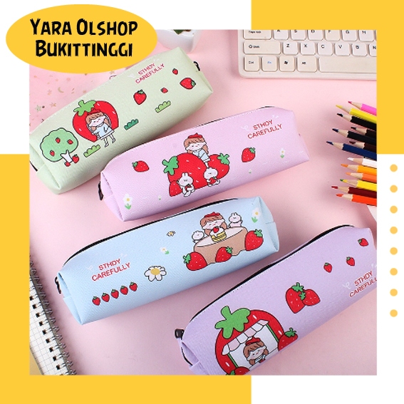 

Tempat Pensil Alat Tulis Motif Strawberry