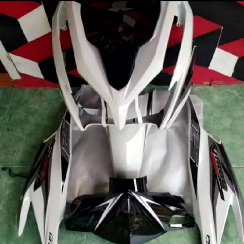 Full Body Halus Vario Techno 125 Old Warna Putih