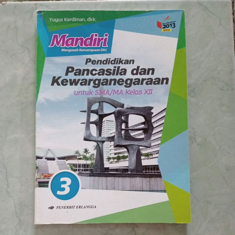 Preloved Buku Mandiri PPKN Kelas 12 Kurikulum 2013