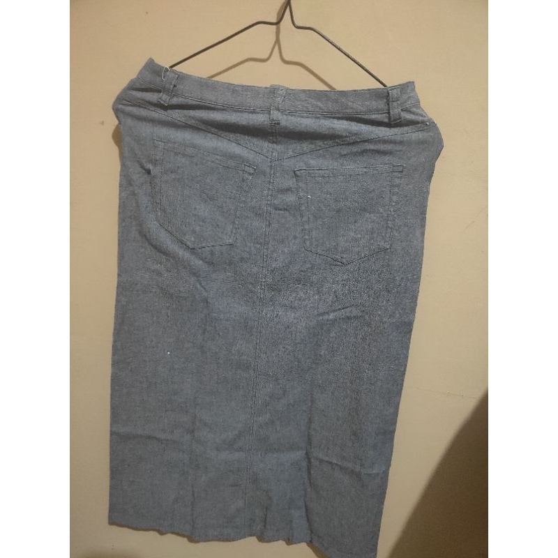 Rok Jeans UNIQLO Preloved