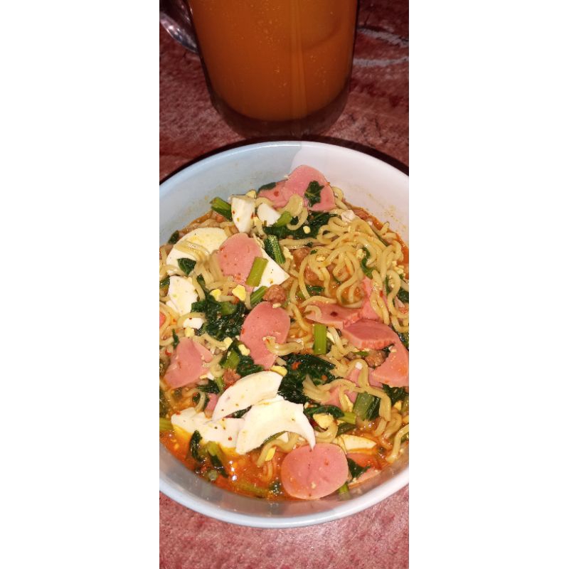

mie nyemek instan