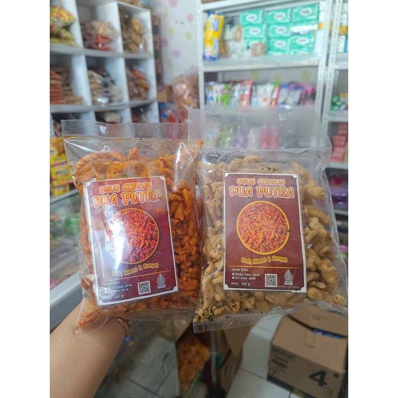 

usus krispi pedas / cemilan pedas gurih / snack viral / oleh oleh bandung