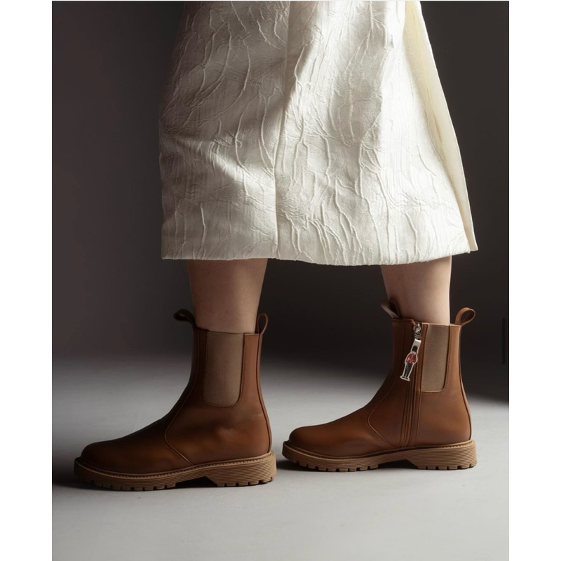 Ittaherl - Preloved Hyde Park Boots Camel Size 35