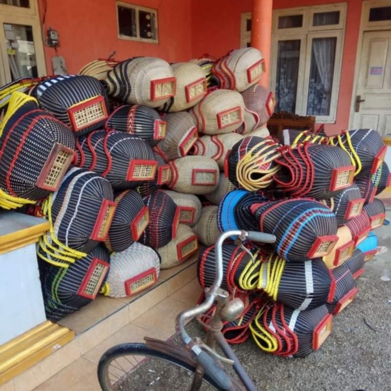 Kiso Ayam Lurus Bahan Fiber dan Rotan Tas Ayam Petarung Kisa Ayam Bangkok