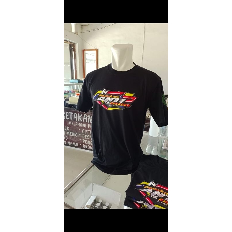 kaos pasukan anti libur