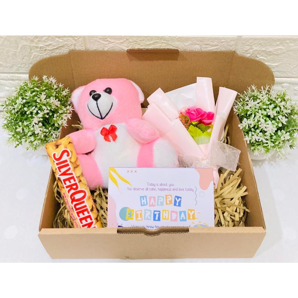 

Hampers Ulang Tahun/Hampers Boneka/ Kado Ulang Tahun/Kado Spesial Pasangan Kado ulang tahun spesial cewek hadiah ulang tahun pacar
