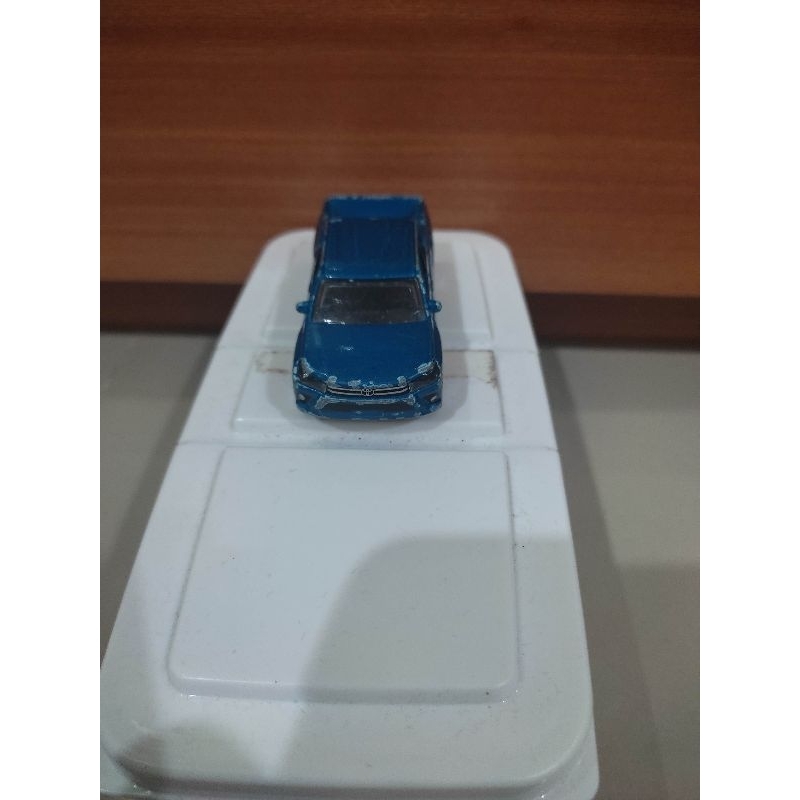 diecast majorette toyota hilux revo blue