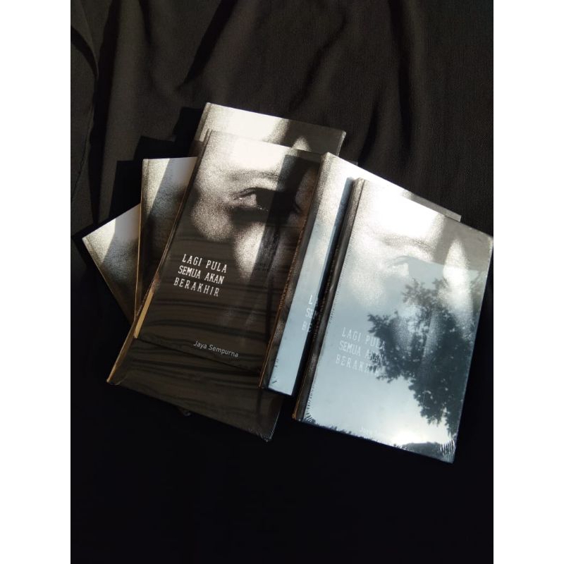 

PHOTOBOOK