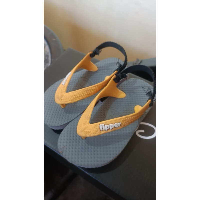 Preloved Sandal Fipper Anak