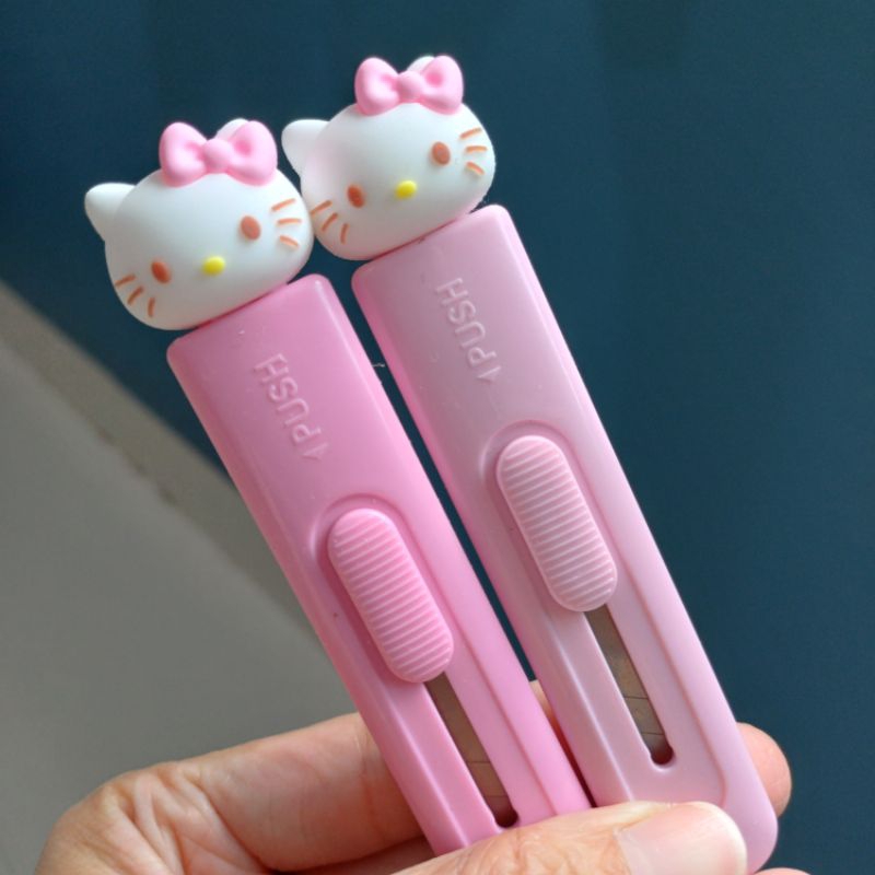 

Cutter pisau HELLO KITTY