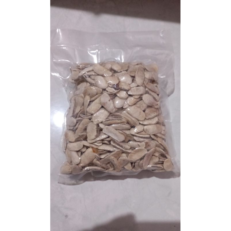 

BIji Mahoni 250 gr vakum