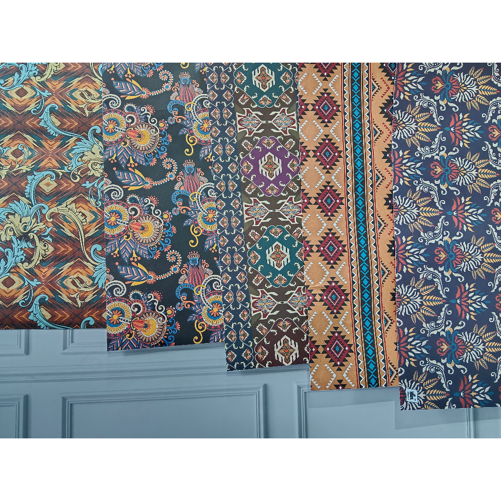 

KERTAS KADO MOTIF BATIK / KERTAS KADO MOTIF FANCY