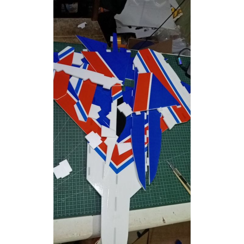 pesawat rc jet f22 pemula puzzle