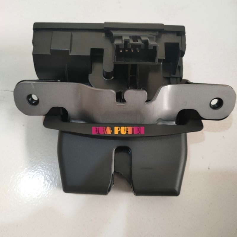 Door Lock Bagasi Ford Fiesta